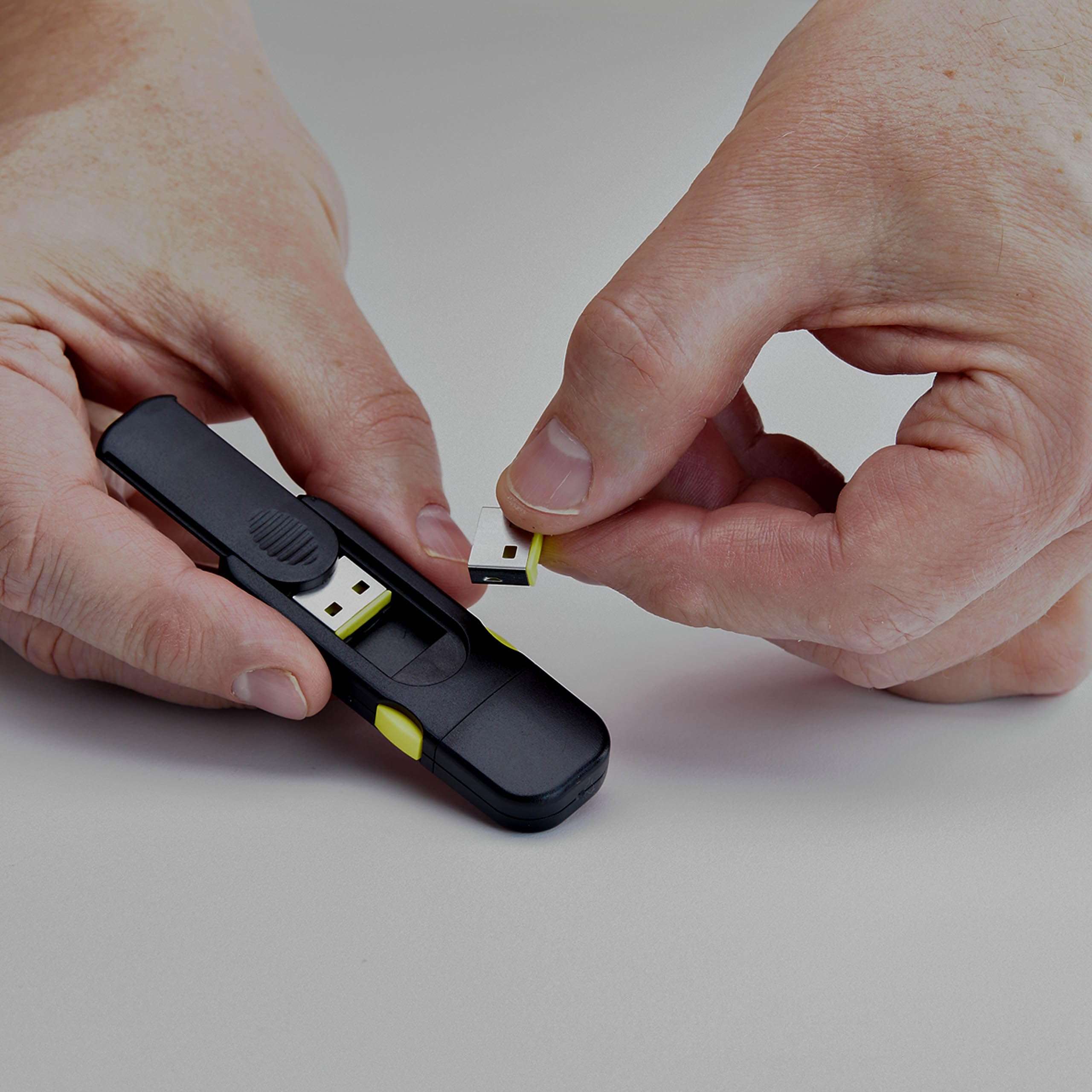 StarTech USB-A Port Blocker Replacement Plugs, 25-Pack Spare Latching Inserts for USB-A-Port-Blocker, Snap-in Reusable USB-A Dust Covers 4