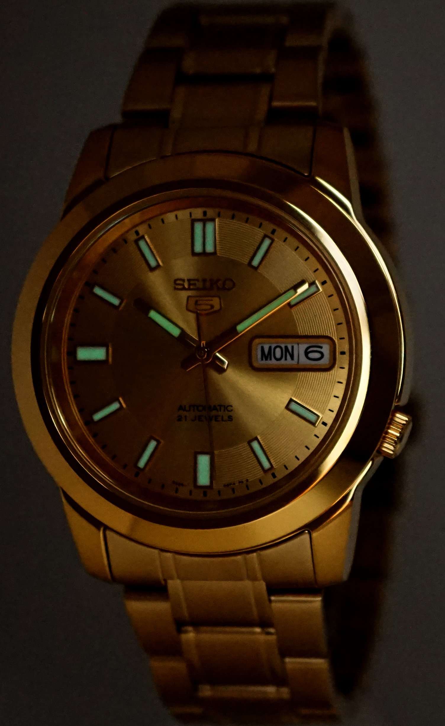 Seiko unisex-adult 5 Classic Automatic Gold Tone Watch SNKK20K1 3