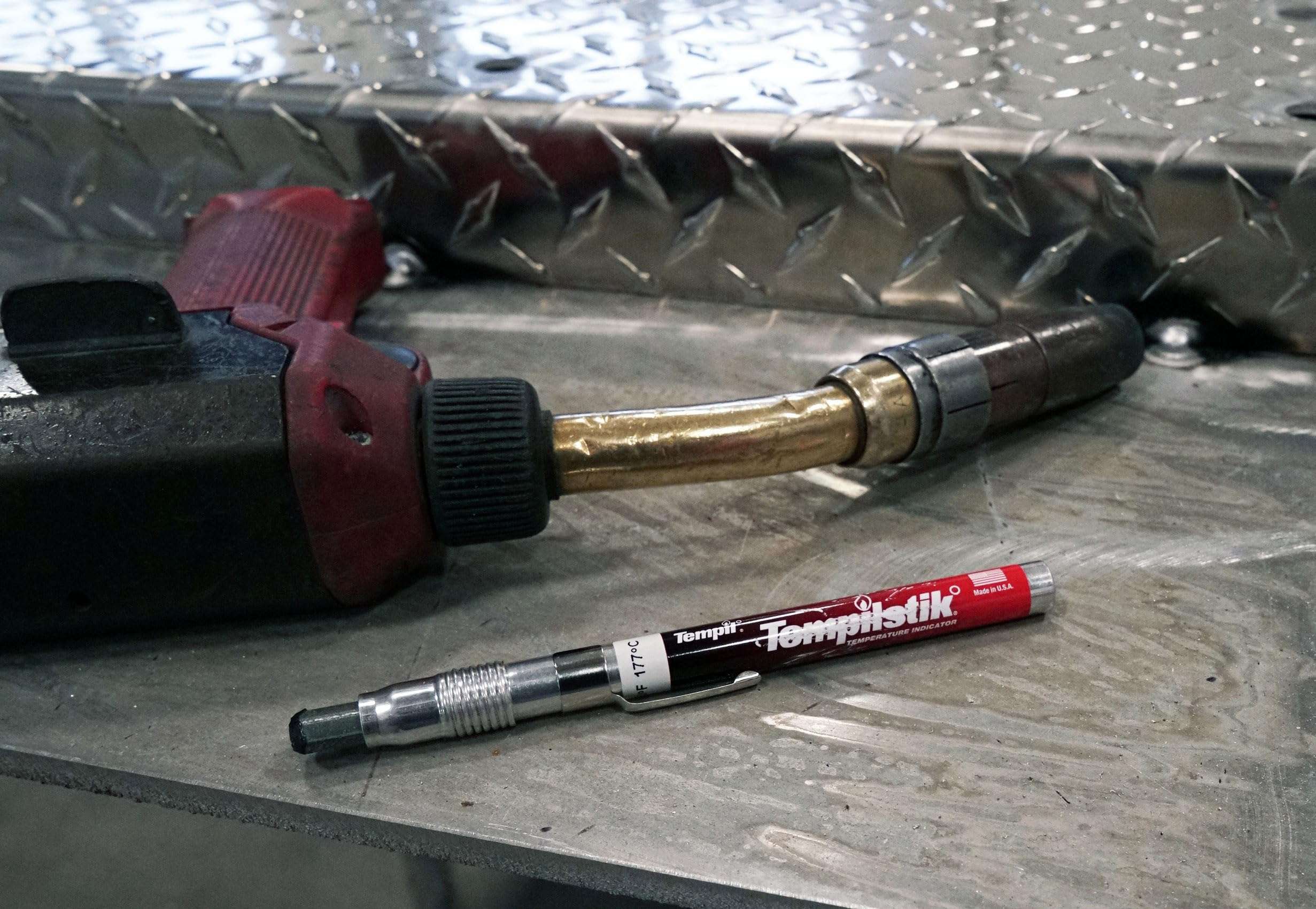 Tempil 28043 Surface Temperature Indicator, 500 degrees F/ 260 C (One Indicator) Made in USA 4