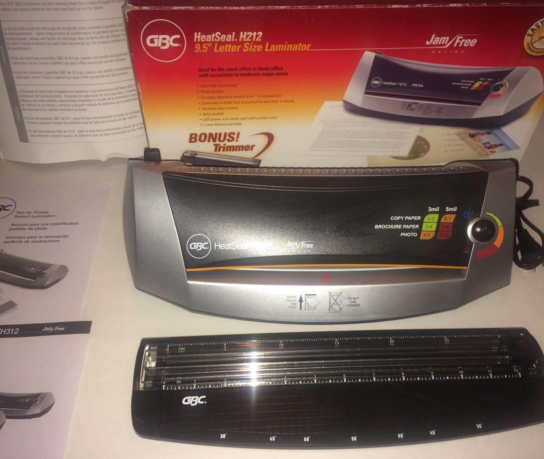 GBC HeatSeal H212 JamFree Laminator, 9.5 -Inch Width Capacity, 3 mm to 5 mm Pouch Thickness, Gray (1702900) 1