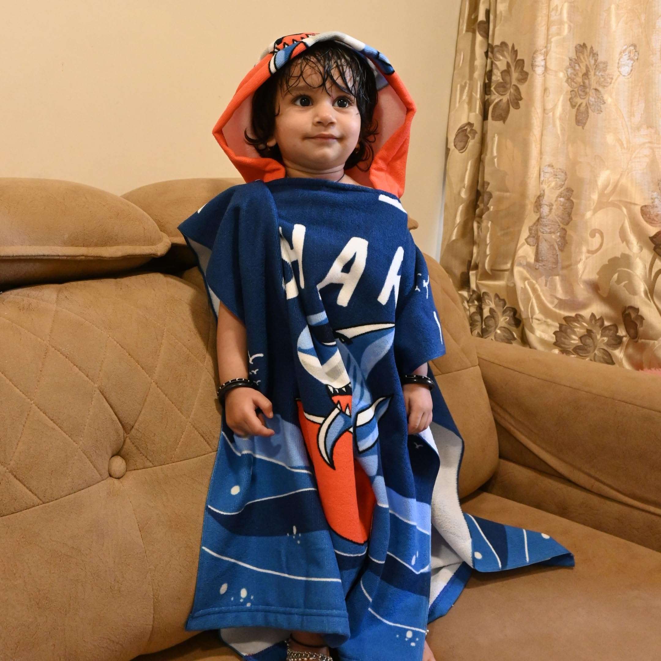 Famyo® Dark Blue Shark Dive Poncho Towel for Kids | Hooded Bath Towels | 60 x 60cm Toddler Pool Towel for Boys & Girls, 1-7 Years | Cute & Cozy Bath/Beach Towel 6