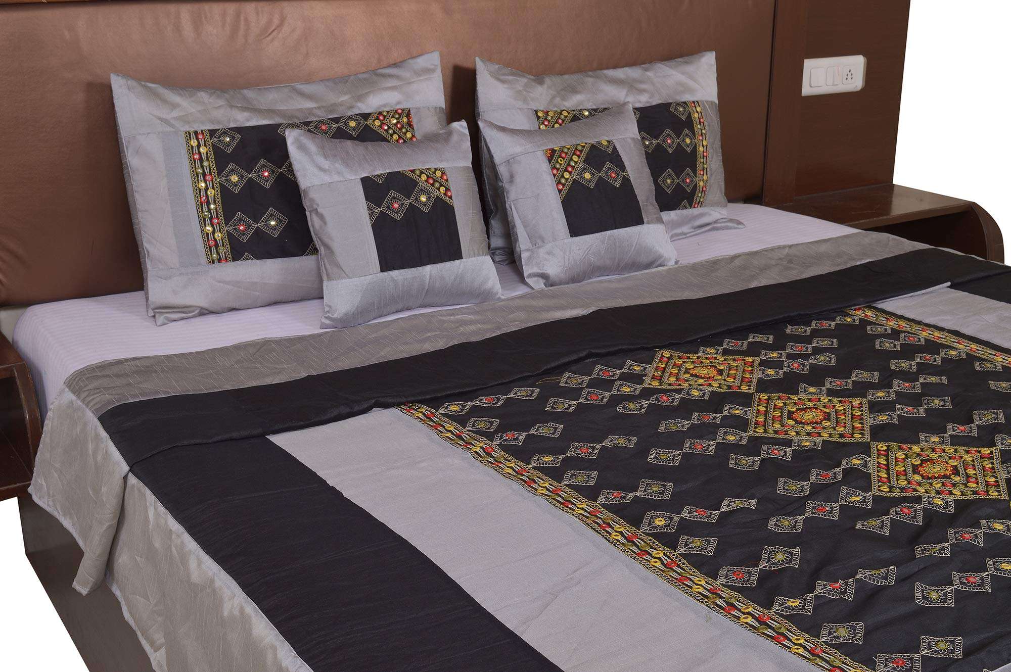 JABAMA® Multi Polysilk Rajwada Mirror Work Bed Cover with 2 Pillow Cover & 2 Cusion Cover Set 4