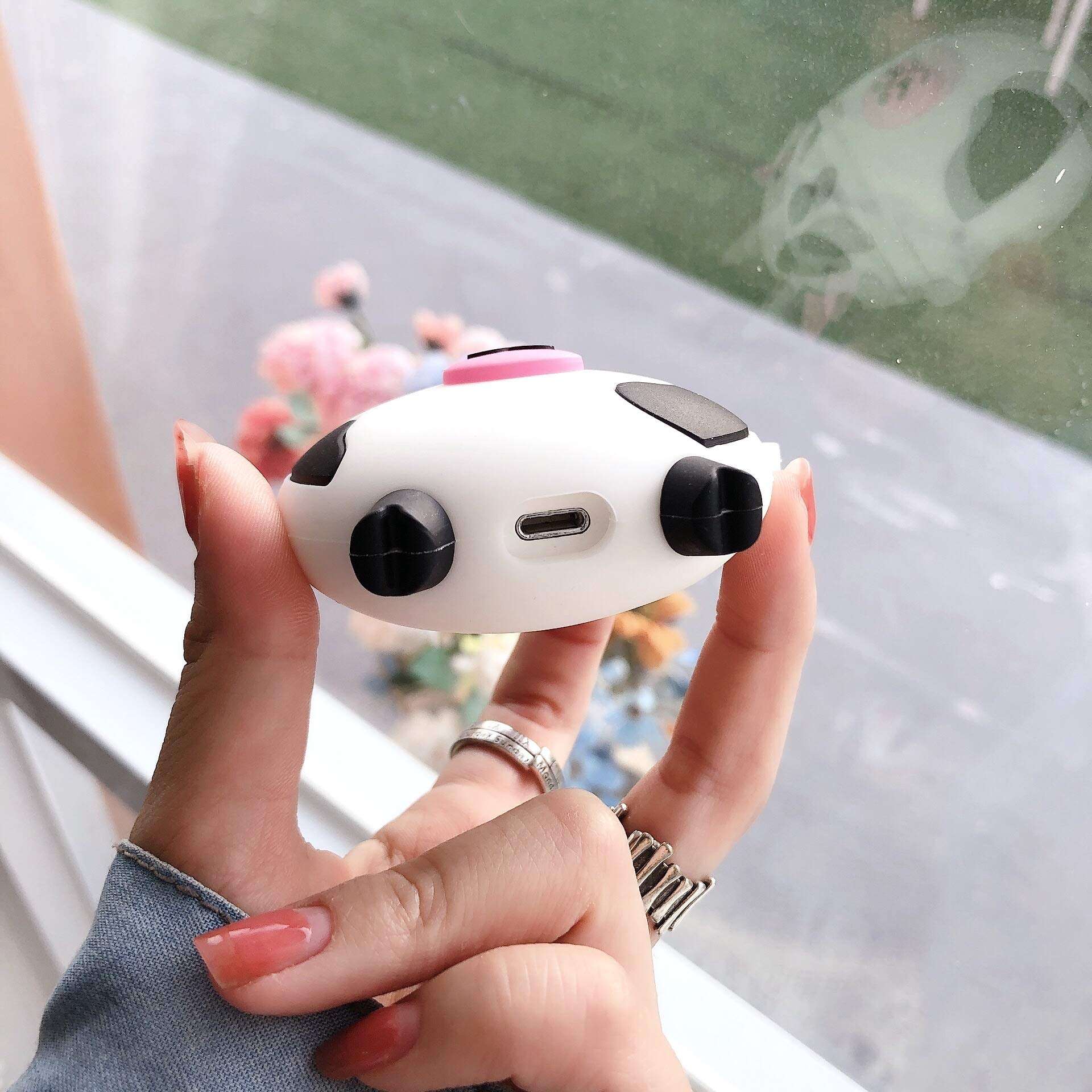 Airpods Case Cow, Cute Cartoon Kawaii Cool Funny 3D Animal Skin Soft Silicone Airpod 2&1 Case Cover with Keychain Gift for Kids Teens Boys Girls Men Women 3