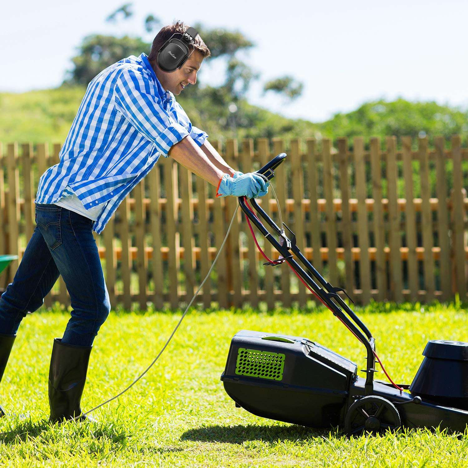 ProCase Noise Reduction Safety Earmuffs Bundle with FM/AM Radio Bluetooth Headphones 3