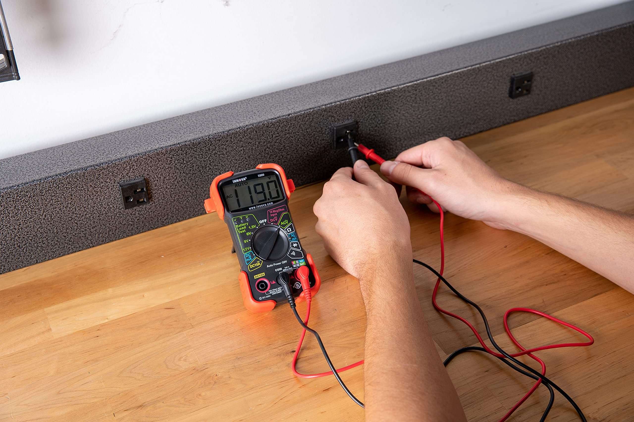 INNOVA 3320 Auto-Ranging Digital Multimeter, Red & Black 4