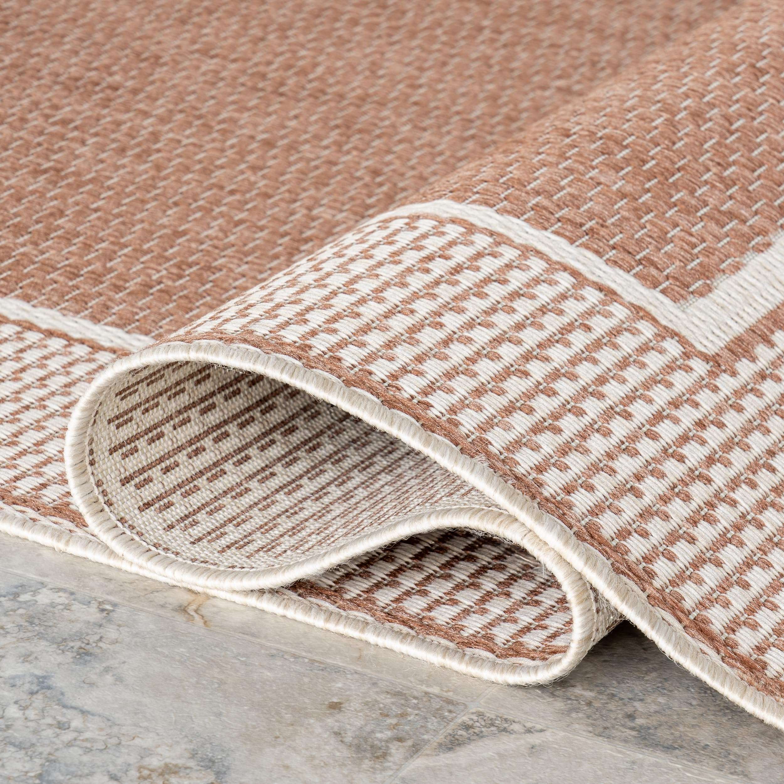 nuLOOM Gris Bordered 4x6 Indoor/Outdoor Area Rug for Living Room Patio Deck Front Porch Kitchen, Brown/Beige 6