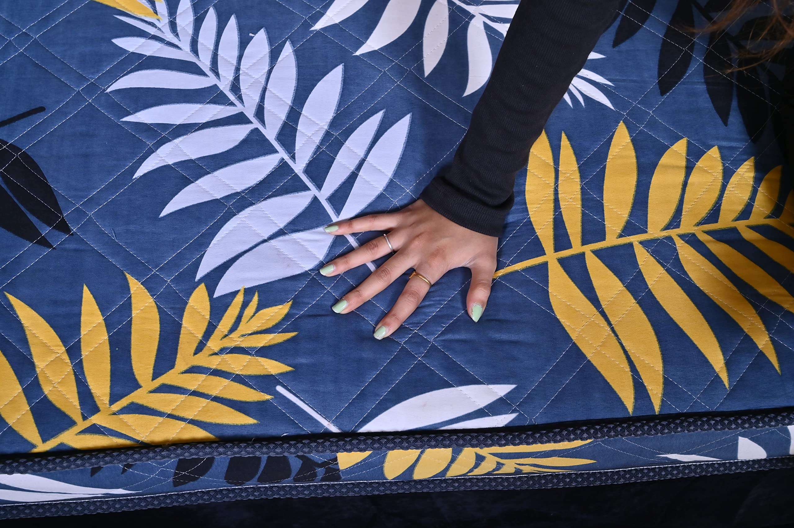 SPINEHEAL MATTRESS Orthofit 4 inch Dual Comfort Double Bed Size Mattress, High Density Foam - Medium & Firm (72 x 42 x 4 Inches) 5