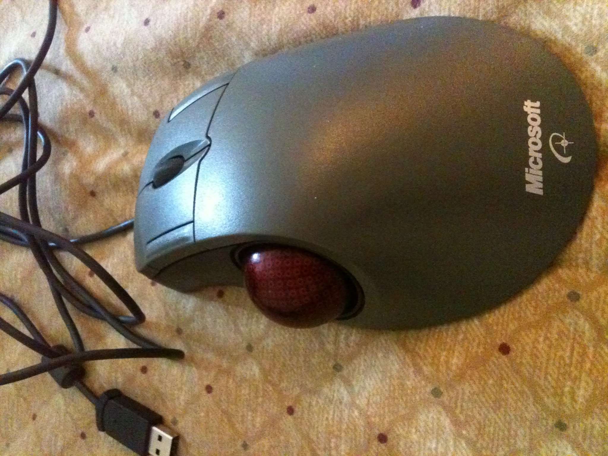 Microsoft D67-00001 Trackball Optical Mouse 1