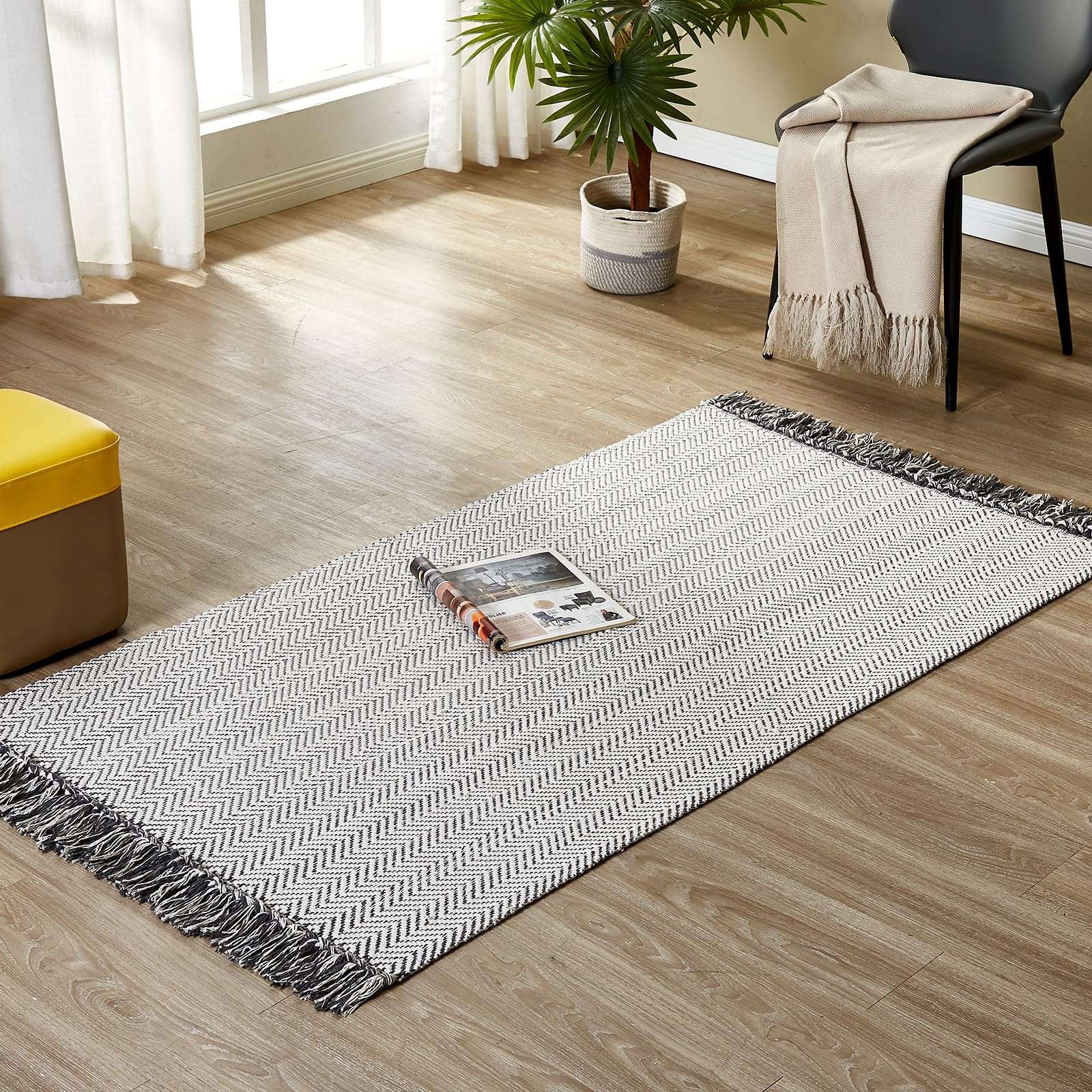 Sainthinn Rugs for Living Room, Modern Versatile Living Room Rug, Woven Rugs for Bedroom with Hand Knotted Tassels, Anti-Shedding Bedroom Rug with Firm Edges, 3x5 Rug for Living Rooms, Dining Rooms
